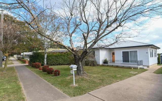Nile Cottage Cosy & Convenient, Close to CBD – Outside – Orange
