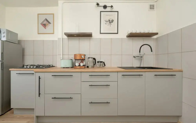 Charming Trzebnicka Apartment by Renters