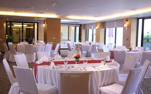 Quest Hotel & Conference Center
