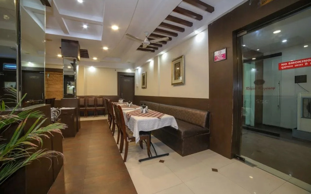 OYO 46286 Hotel Royal Regency