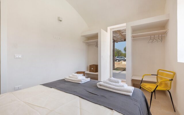 2499 Trulli La Meringa by Perle di Puglia