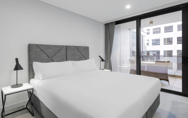 Meriton Suites Canberra