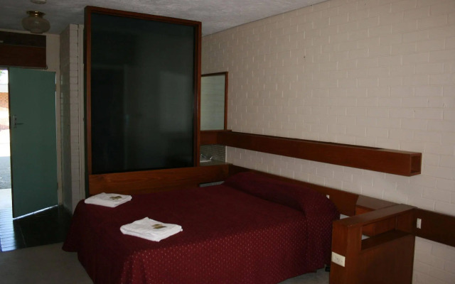 A Room For U