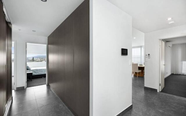 Luxury Apartment Caves Beach 4 Bed