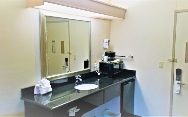 Briarwood Suites