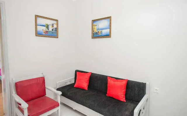 Eleni Apartments