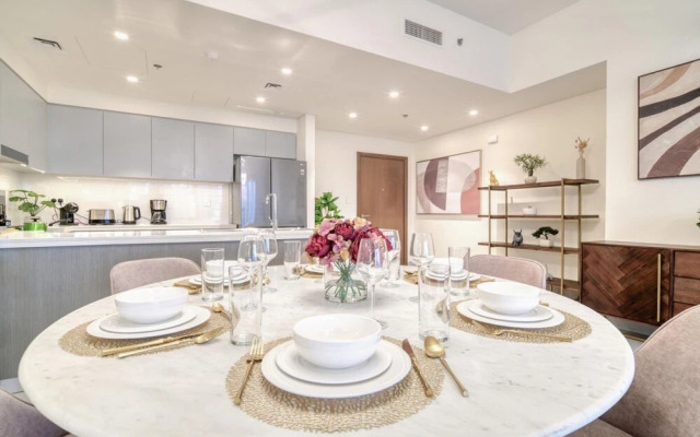 City Living at Its Best Near Burj Khalifa