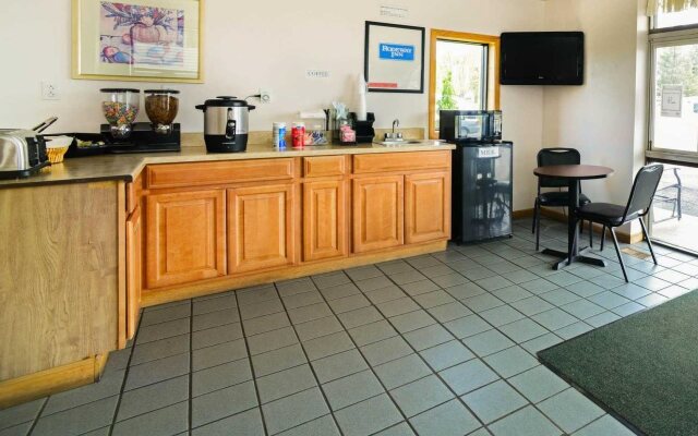 Loyalty Inn Maryville