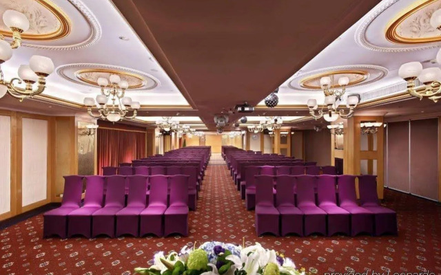 Cosmos Hotel Taipei