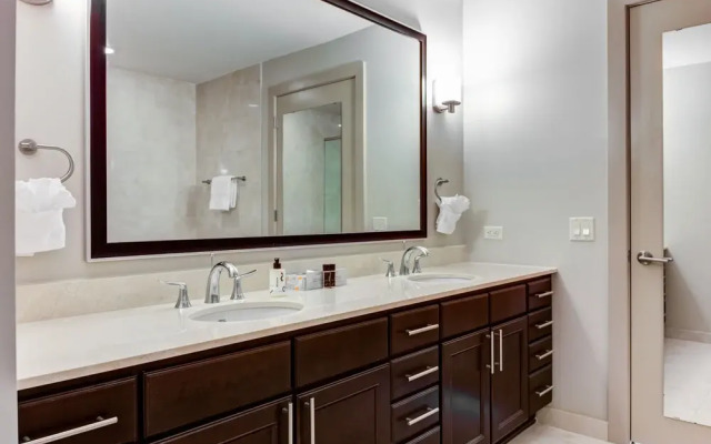 Domio Downtown Elegant 1BR Infinity Pool