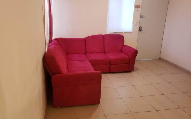 Comfortable Apartment, Secure and Private Complex, With Perimeter Fence