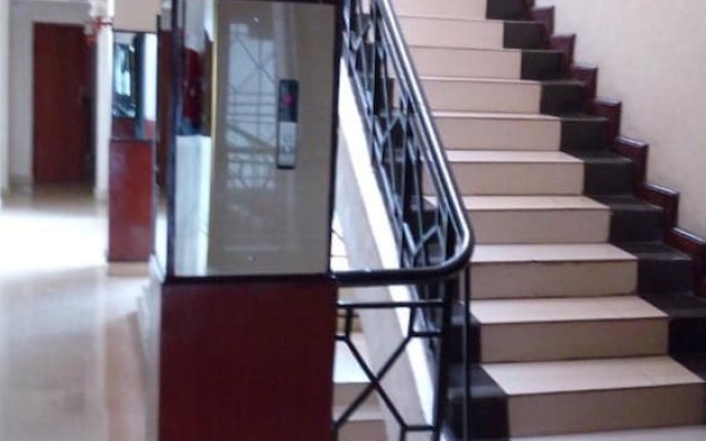 Royal Palm Hotel And Suites