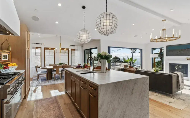 Ocean Whispers 4 Bedroom Home