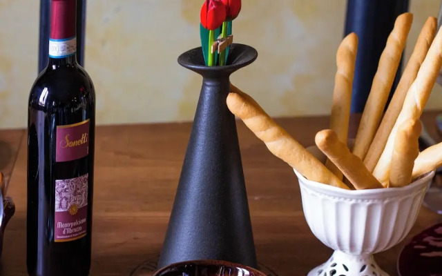 Wine House- Salutati 78