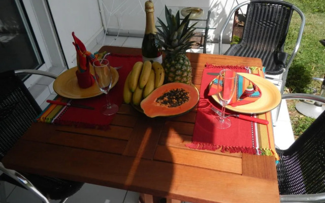 Studio 03 vue mer Orient Bay