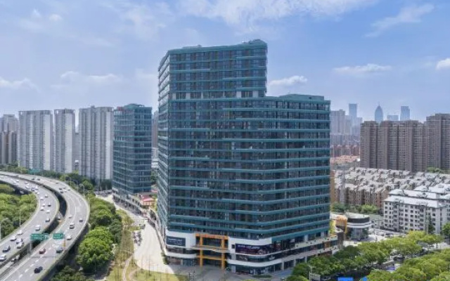 Homeinn Selected Hotel (Wuxi Railway Station Jinlun Star Space Commercial Plaza) – Outside – Wuxi