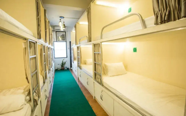Green Box Hotel - Hostel