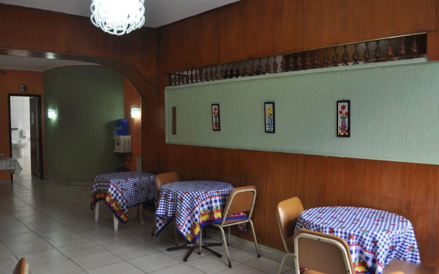 Artemis Hotel