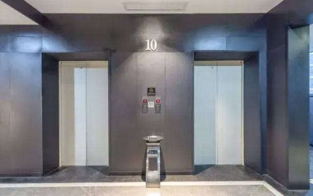 Mofang Hotel (Ningbo Railway Station Business and Technology College)