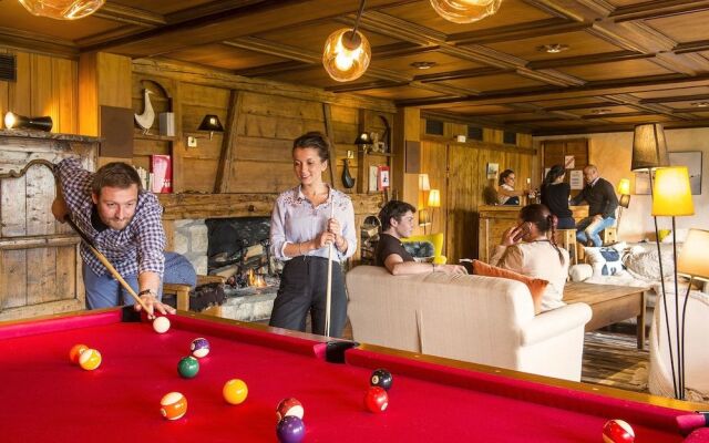 Hôtel Les Roches Fleuries