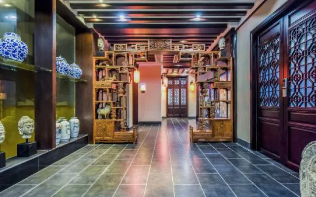 Shangsu Yuehulou Inn (Yueyang Building Scenic Area)