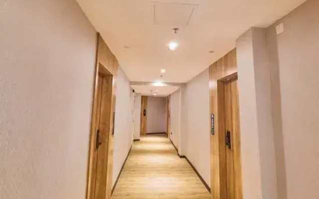 Jianghua Hotel