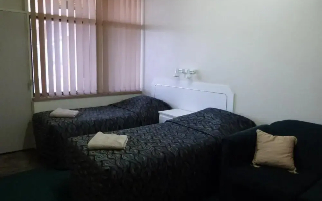 Grand Central Motel