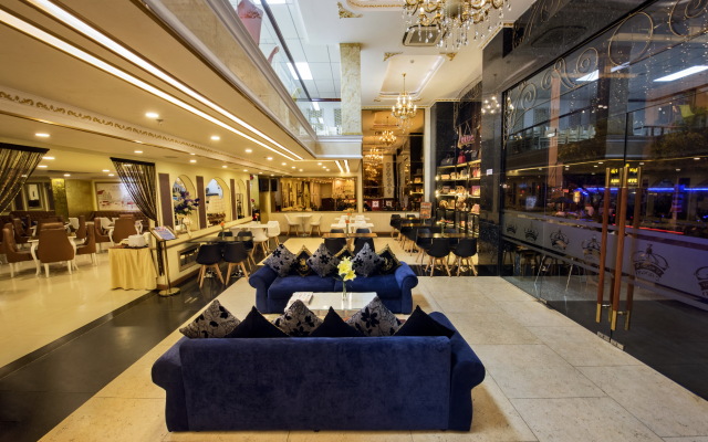 Golden Crown Hotel Saigon