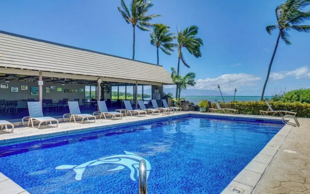 Kaunakakai Condo w/ Private Lanai & Ocean Views!