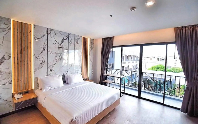 Sleep With Me Pattaya