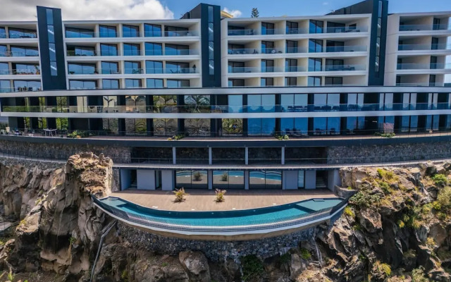 Atlantic Gem by Madeira Sun Travel