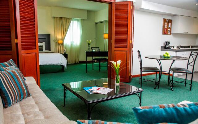 El Polo Apart Hotel & Suites