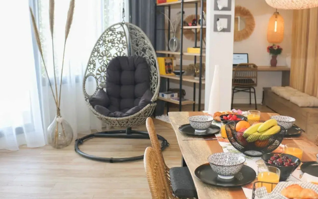 Luxury 80m2 Apartment With Balkony Downtown