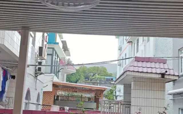 Guanhu No.6 Xiaozhu Homestay