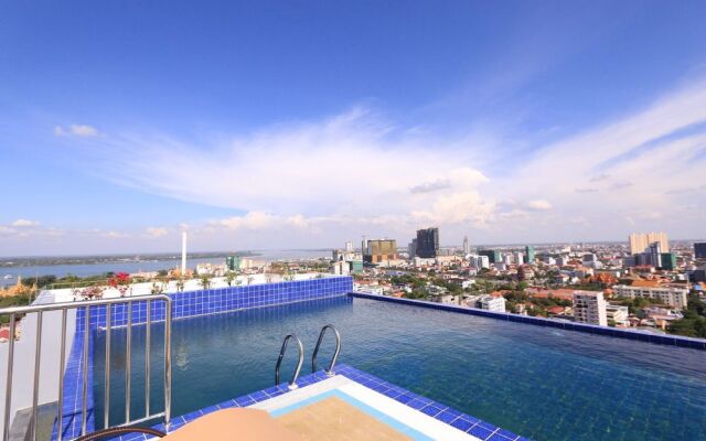 EASTLAND Hotel & Apartment