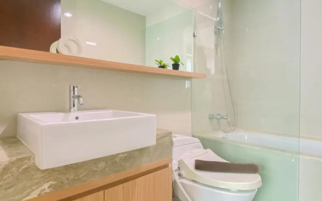 Comfort And Nice 2Br Apartment At Casa Grande Residence