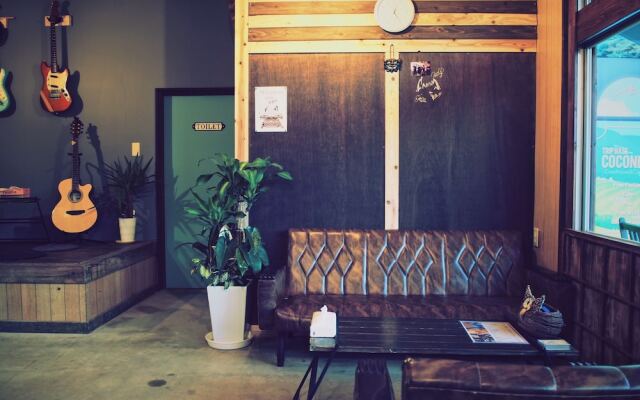 Trip Base Coconeel - Hostel