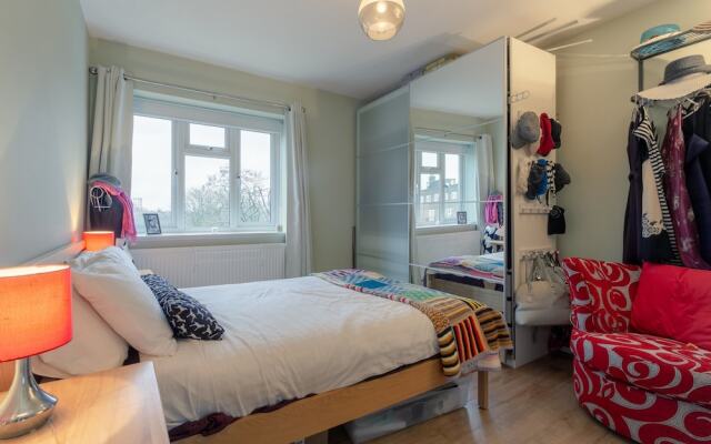 Colourful 2 Bedroom Apartment In Shoreditch