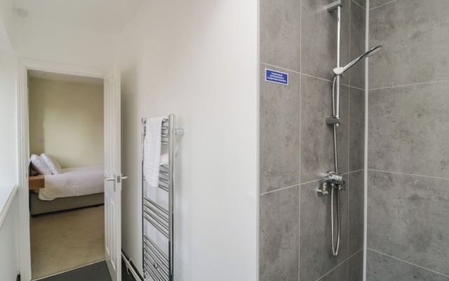 Harcombe House Rooms - First Floor Single