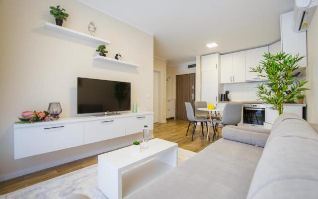 Olive Garden at West Residence