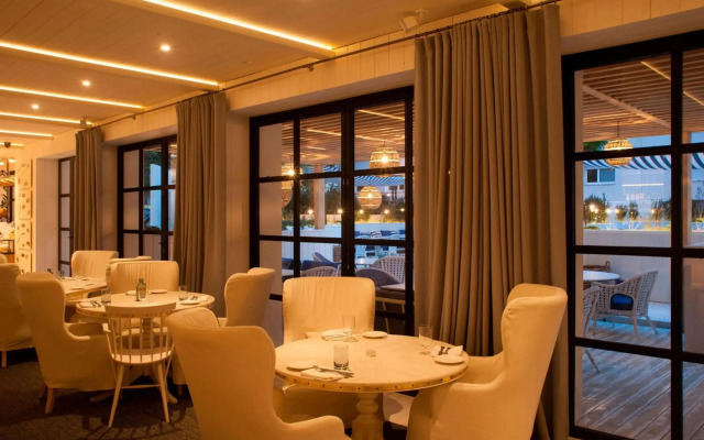 AC Hotel Victoria Suites by Marriott