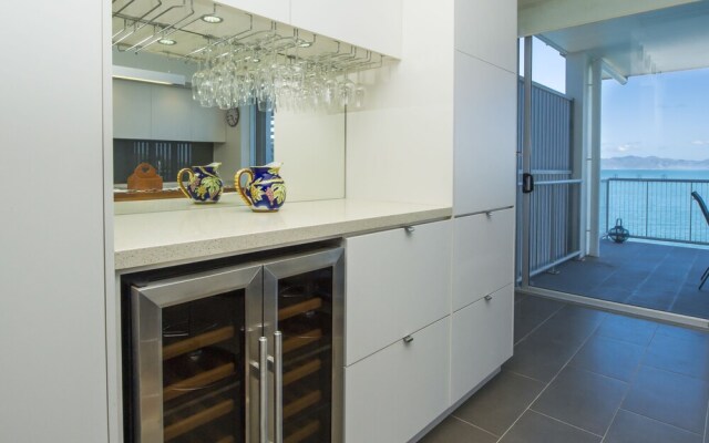 1 Bright Point Apartment 5501