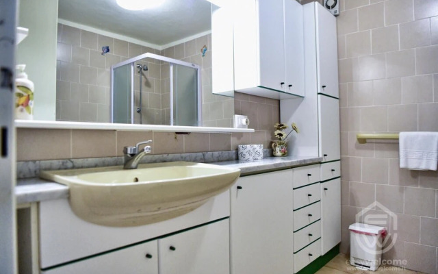 Easy Welcome Kosmopolitan