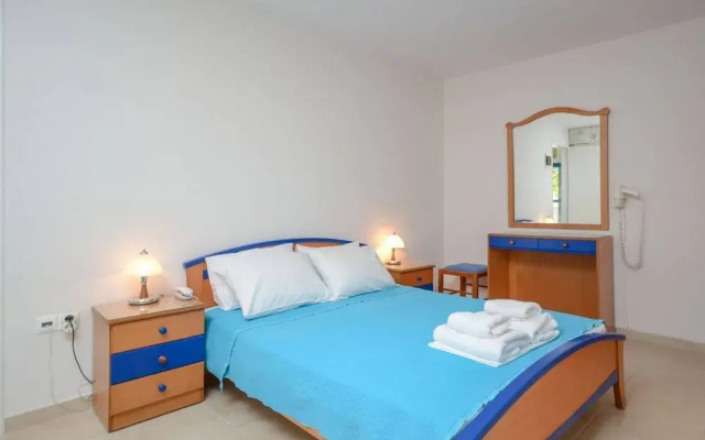 Crystal Naxos 2 Apartments at Mikri Vigla