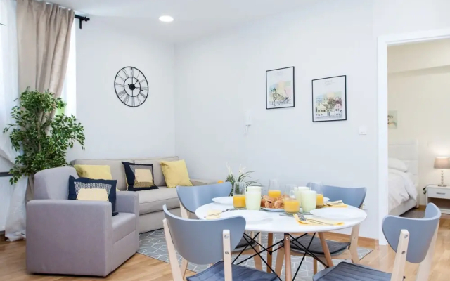 Luxury Main Square Apartments