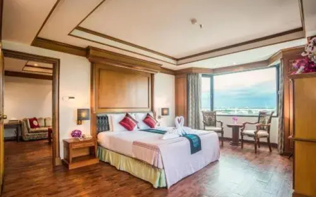 Mukdahan Grand Hotel