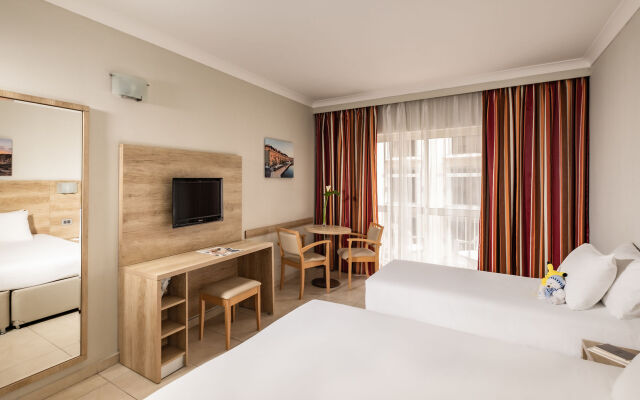 QAWRA Palace Resort & SPA