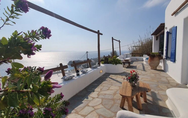 Villa Apollonia 3BR in Agios Stefanos by iTravelhome