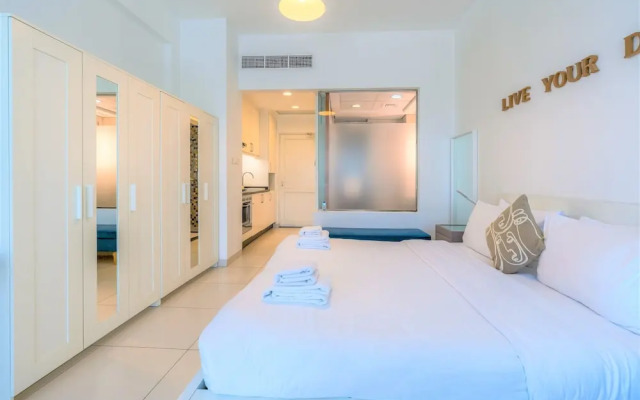 Luxurious Studio With Breath-taking Palm Views
