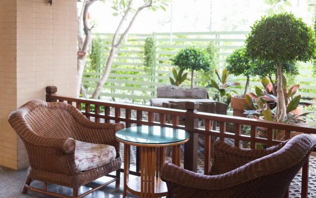 Eastern Grand Palace Hotel